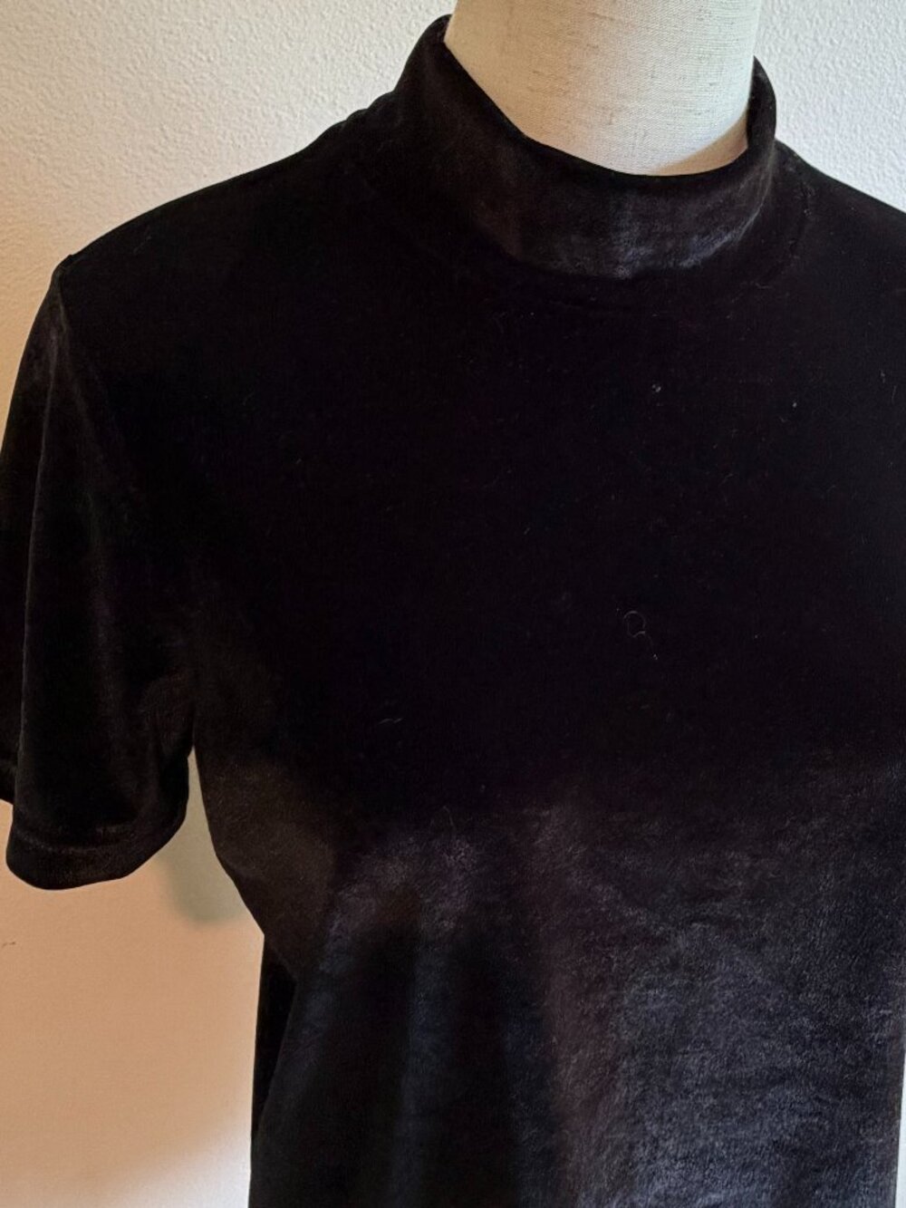 Madewell Black Velvet Mock Neck Short Sleeve Top S - Picture 3 of 7